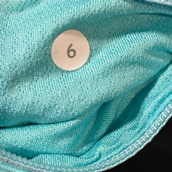 Lululemon Runnin' With My Homies Pant Color Black  / Angel Blue Size 6 EUC - Picture 16 of 16